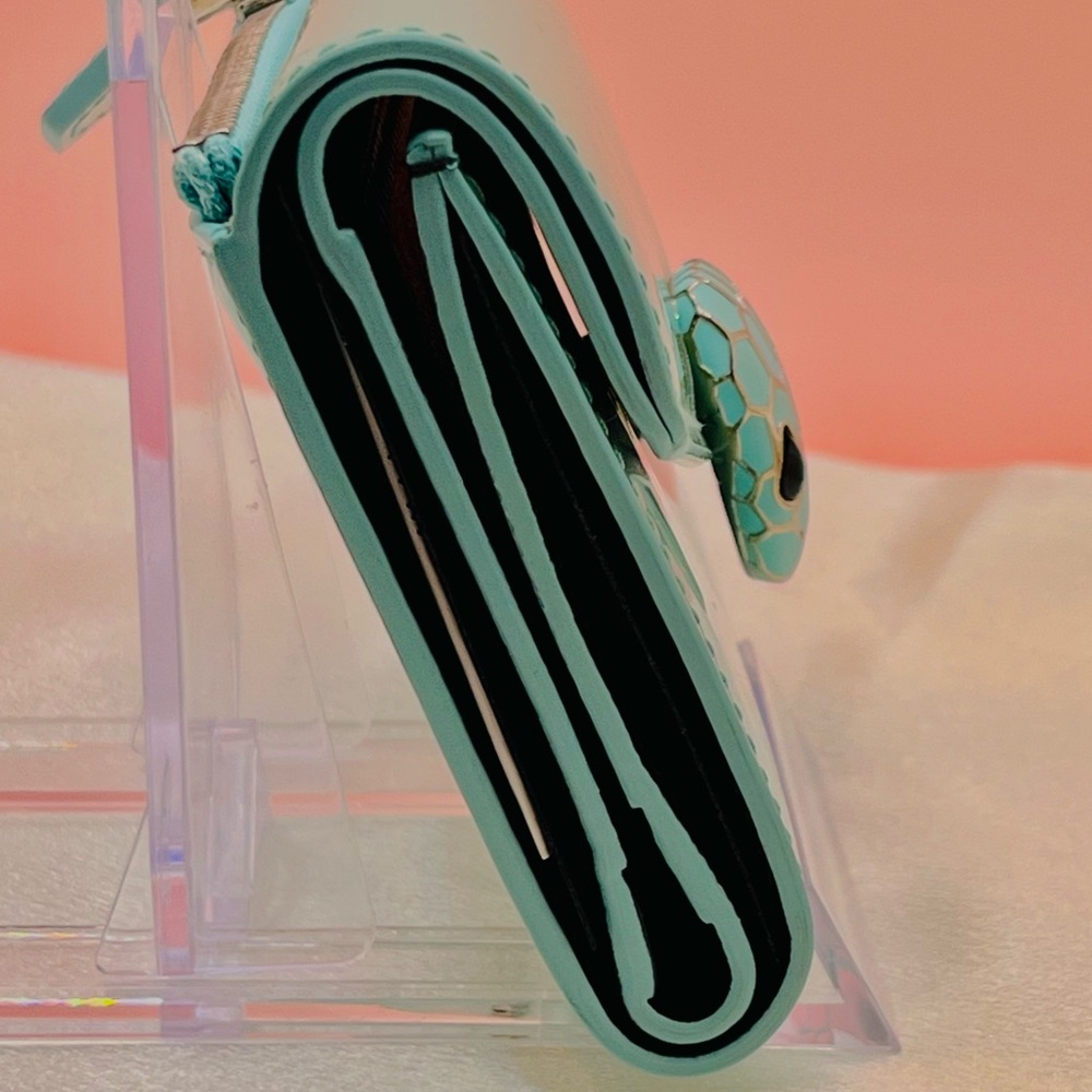 BVLGARI Serpenti Mint Green Patent Leather Wallet - Picture 3 of 12